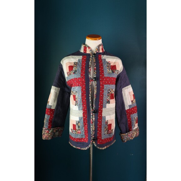 Vintage Womens Hand Made Floral Patchwork Quilt Coat Quilted Button Down Jacket